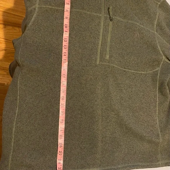 Men’s North Face Q Zip - Picture 4 of 5